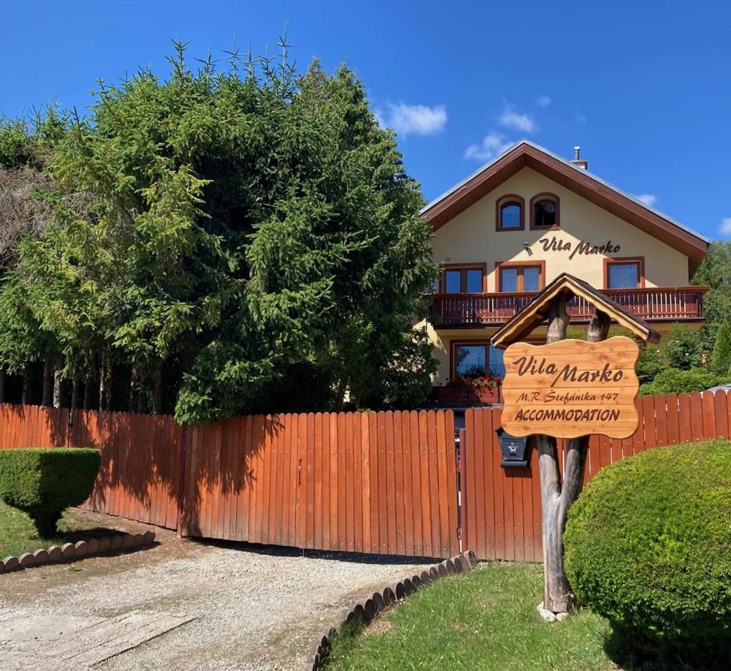 维拉马尔科酒店 Nová Lesná 外观 照片